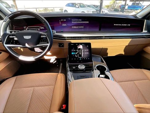 Used 2025 Cadillac Escalade IQ Sport 2 image 14