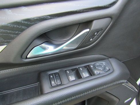 Used 2023 GMC Yukon XL Denali image 28