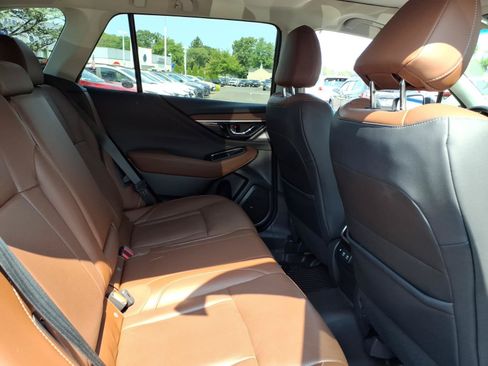 Used 2020 Subaru Outback Touring AWD/4WD image 10