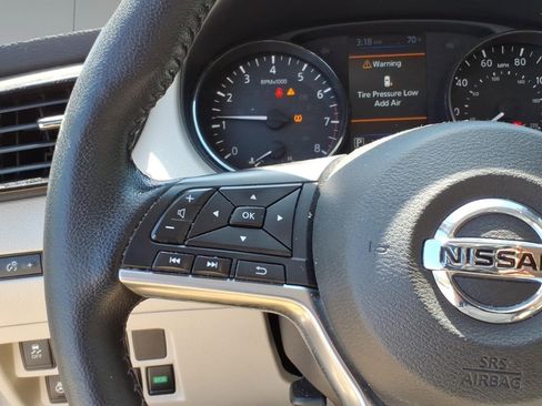 Used 2022 Nissan Rogue Sport SV w/ Technology Package AWD/4WD image 11