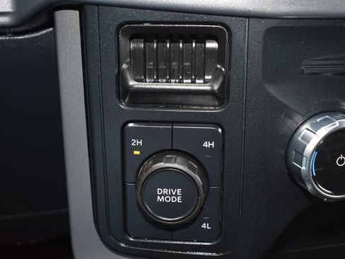 Used 2025 Ford F150 XLT w/ Equipment Group 302A MID image 33