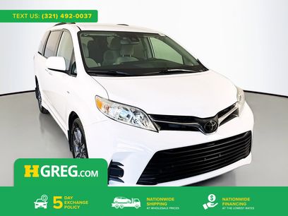 Used 2020 Toyota Sienna LE w/ LE Preferred Package
