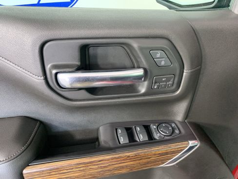 Used 2019 Chevrolet Silverado 1500 High Country w/ Technology Package AWD/4WD image 13