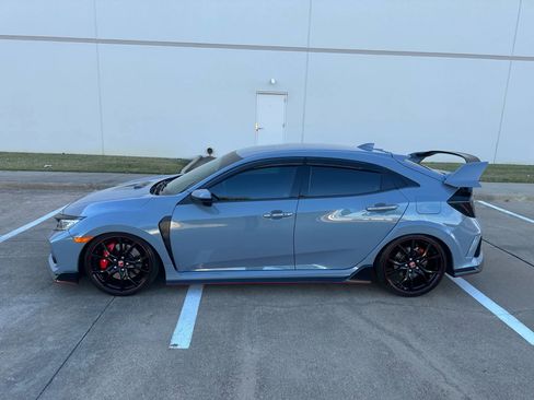 Used 2019 Honda Civic Type R image 2