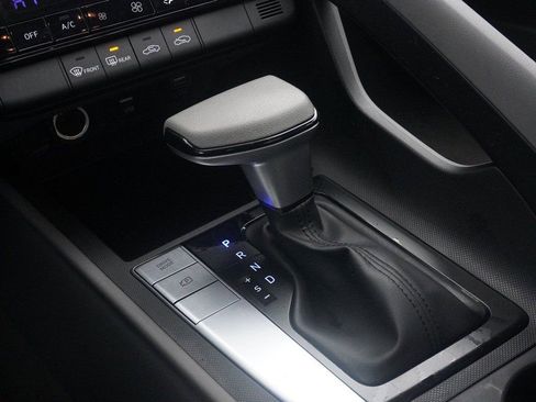 Used 2023 Hyundai Elantra SEL image 41