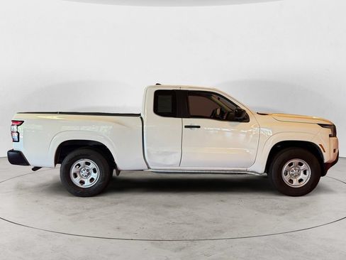 Used 2022 Nissan Frontier S RWD image 2