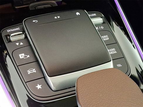 Used 2021 Mercedes-Benz GLB 35 AMG 4MATIC image 25