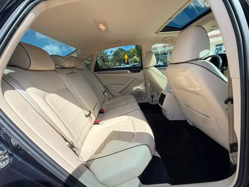Used 2018 Volkswagen Passat 2.0T SE FWD image 25