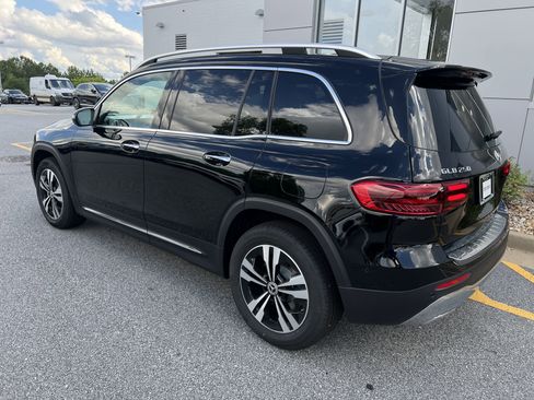 Used 2025 Mercedes-Benz GLB 250 image 11