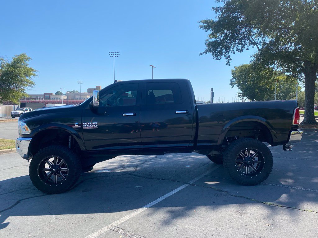 Used 2018 RAM 2500 Laramie AWD/4WD image 4