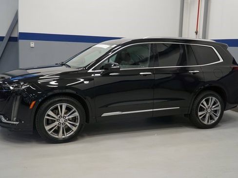 Certified 2023 Cadillac XT6 Premium Luxury w/ Technology Package image 2