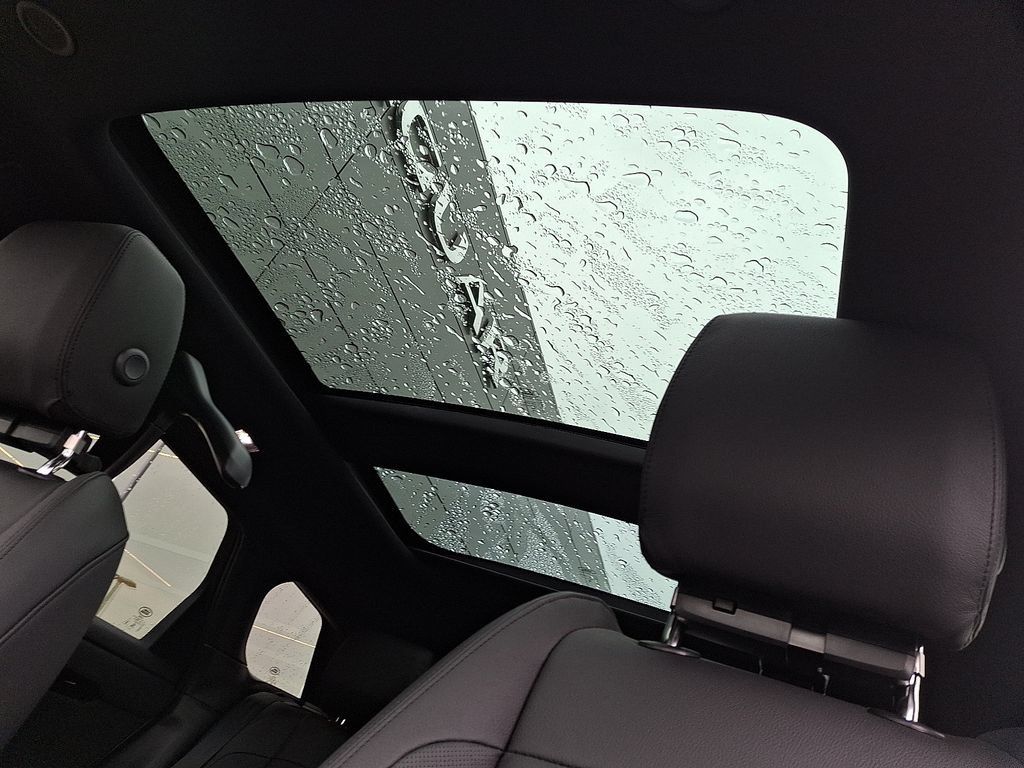 New 2026 Land Rover Range Rover Evoque Dynamic SE AWD/4WD image 10