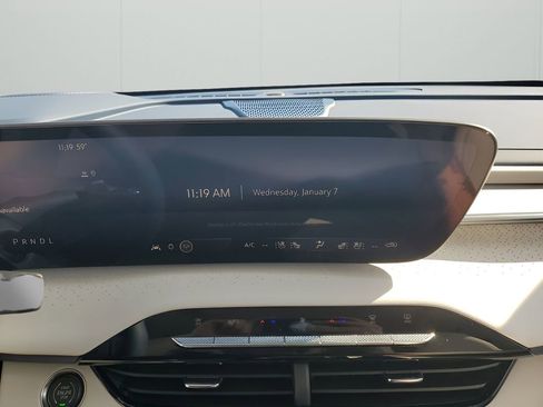 New 2026 Buick Enclave Avenir w/ Super Cruise Package image 38