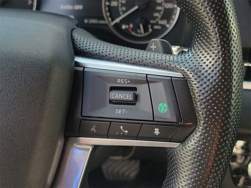 Used 2024 Mitsubishi Outlander SE image 27