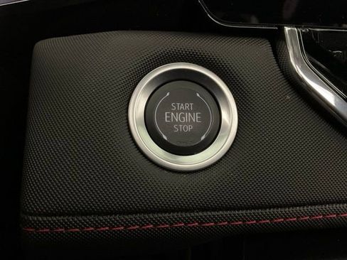 Used 2025 Chevrolet Colorado Z71 w/ Technology Package image 24