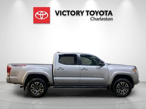 Used 2020 Toyota Tacoma TRD Sport AWD/4WD image 6