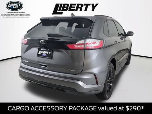 Used 2023 Ford Edge SE w/ Black Appearance Package AWD/4WD image 4