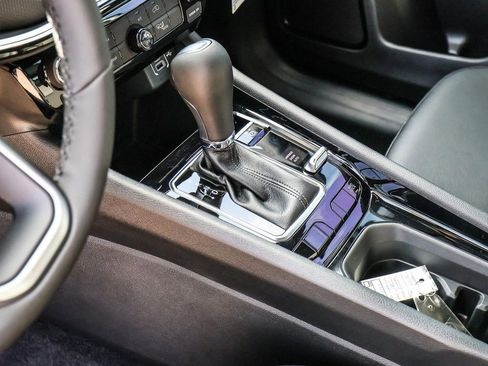 New 2026 Jeep Compass Latitude image 24