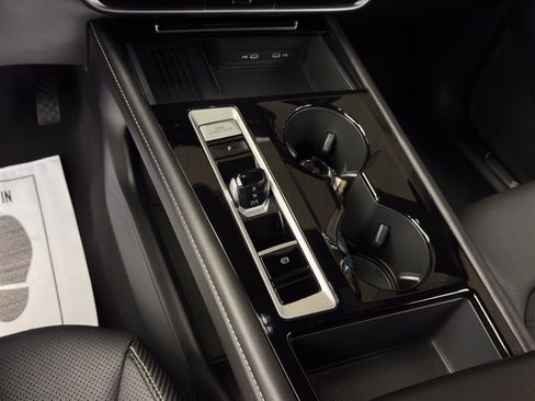 Used 2025 Volkswagen Atlas Cross Sport SE image 16