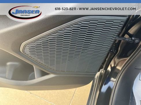 Used 2025 Jeep Grand Cherokee Laredo AWD/4WD image 23