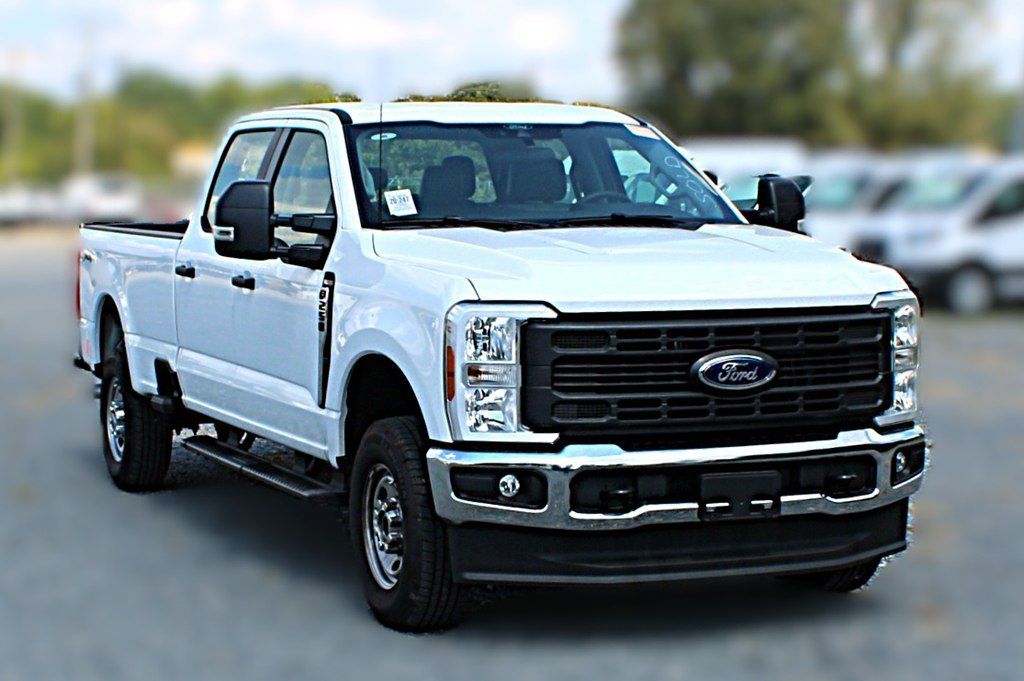 Used 2026 Ford F250 XL w/ XL Driver Assist Package AWD/4WD image 3