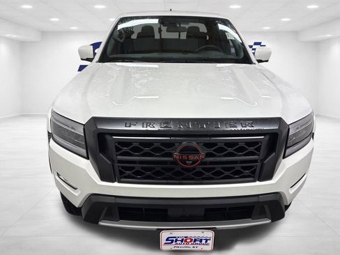 Used 2024 Nissan Frontier PRO-4X w/ Pro Convenience Package image 3