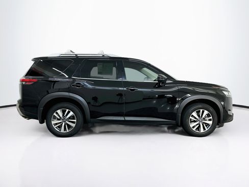 Used 2024 Nissan Pathfinder SL w/ Black Appearance Package AWD/4WD image 10