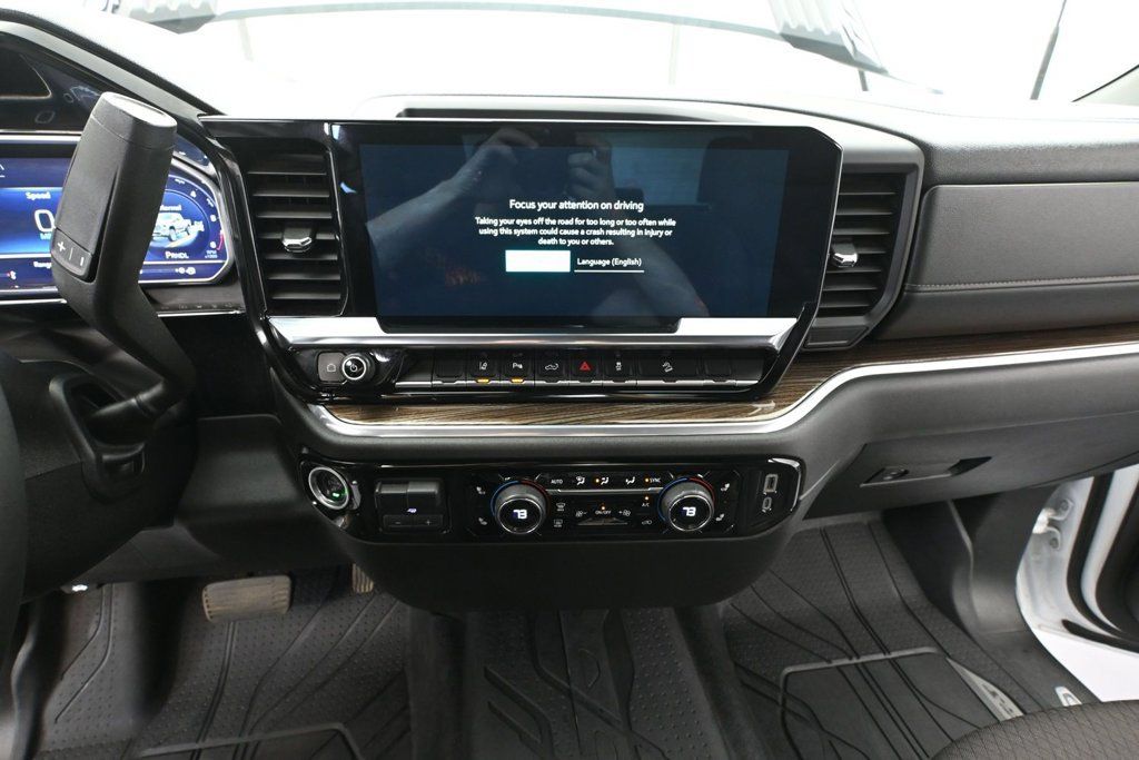 Used 2025 Chevrolet Silverado 3500 LT w/ Safety Package AWD/4WD image 25