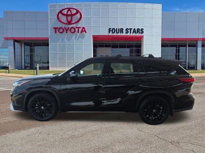 Used 2023 Toyota Highlander XSE