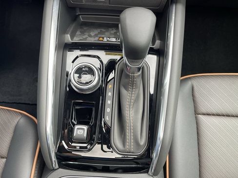 New 2026 GMC Canyon AT4 w/ Technology Plus Package AWD/4WD image 16