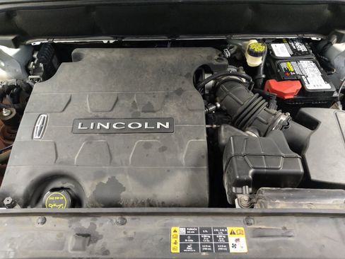 Used 2017 Lincoln MKX Reserve w/ Driver Assistance Package FWD image 30