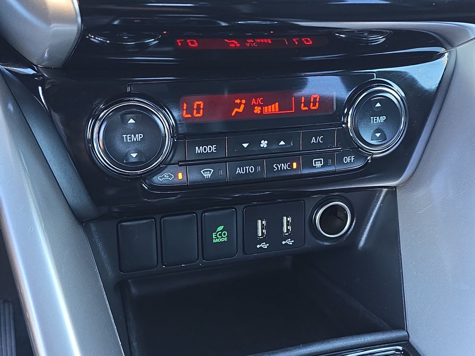 Used 2025 Mitsubishi Eclipse Cross SE AWD/4WD image 25