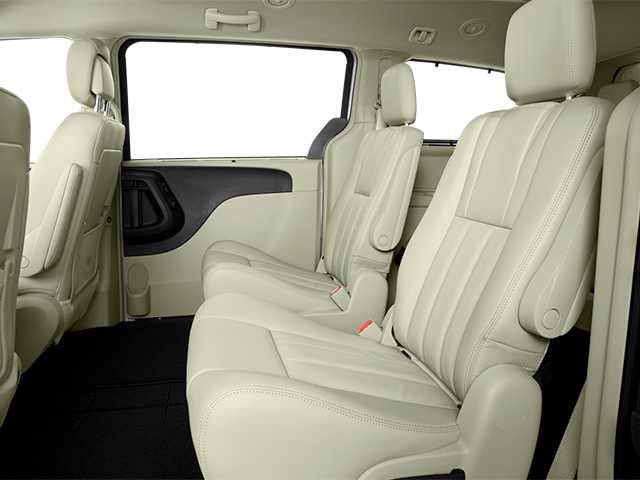 Used 2012 Chrysler Town & Country Touring w/ Entertainment Group #1 FWD image 9