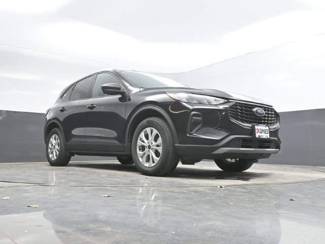 Used 2025 Ford Escape Active AWD/4WD image 45