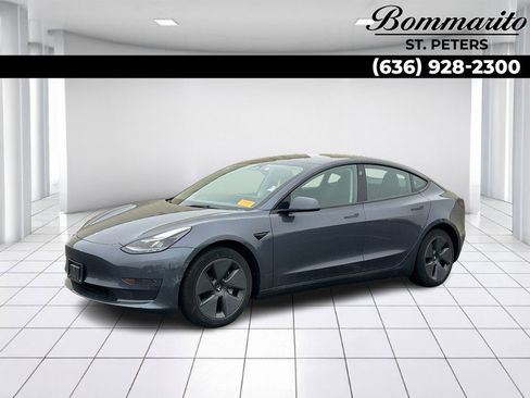 Used 2023 Tesla Model 3 Standard Range image 1