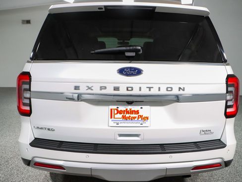 Used 2022 Ford Expedition Limited image 8