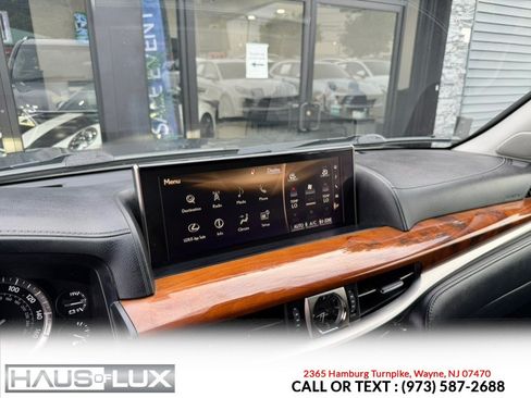 Used 2018 Lexus LX 570 4WD w/ Luxury Package image 34
