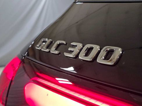 Used 2026 Mercedes-Benz GLC 300 4MATIC image 16
