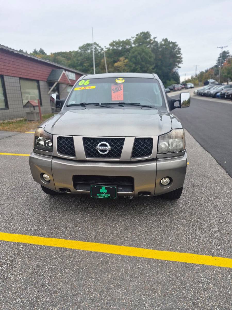 Used 2006 Nissan Titan XE w/ (W04) Preferred Pkg AWD/4WD image 2