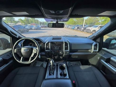 Used 2016 Ford F150 XLT w/ Equipment Group 302A Luxury AWD/4WD image 17