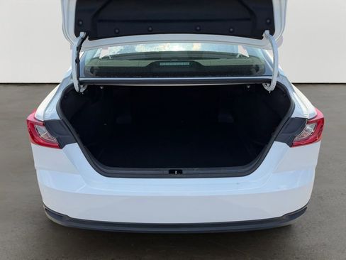 Used 2025 Toyota Camry LE image 14