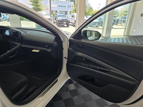 New 2026 Hyundai Elantra SEL Sport Premium FWD image 40