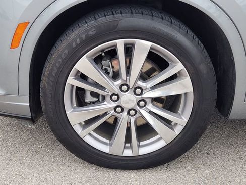 Used 2024 Cadillac XT6 Premium Luxury image 14