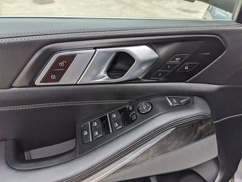 Used 2024 BMW X5 xDrive40i image 21