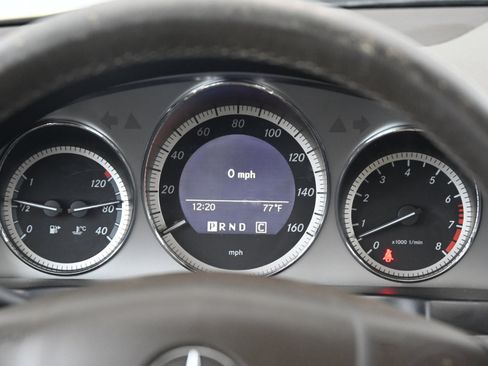 Used 2010 Mercedes-Benz C 300 Sport image 21