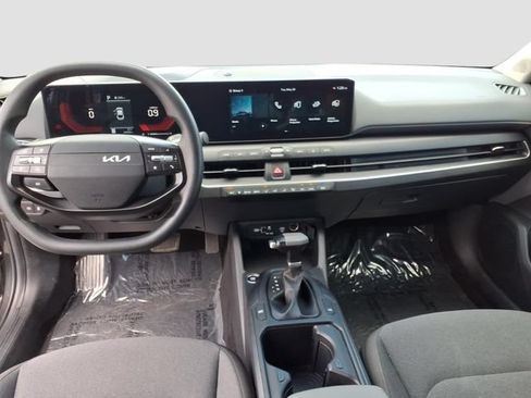 Used 2025 Kia K4 FWD image 11