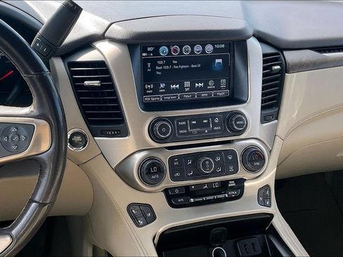 Used 2019 GMC Yukon Denali w/ Denali Ultimate Package AWD/4WD image 9