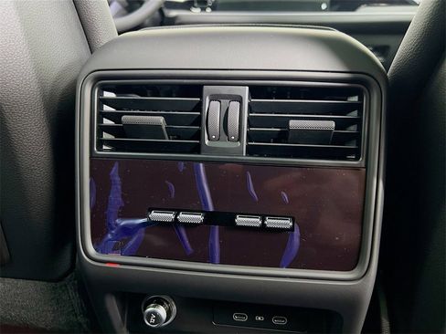 New 2026 Porsche Cayenne Base image 34