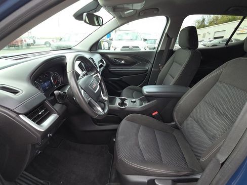 Used 2024 GMC Terrain SLE FWD image 15