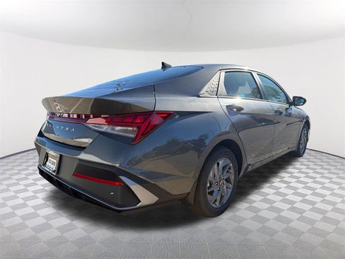 New 2026 Hyundai Elantra Blue image 5